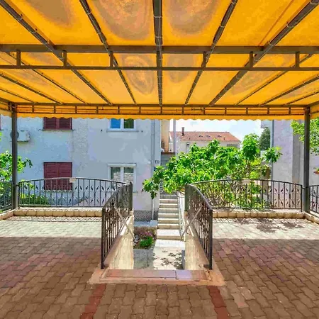 Apartament In 39504